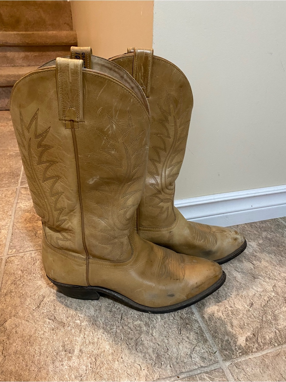 Men's Tan Western Leather Cowboy Boots - Classic Stitch Detail